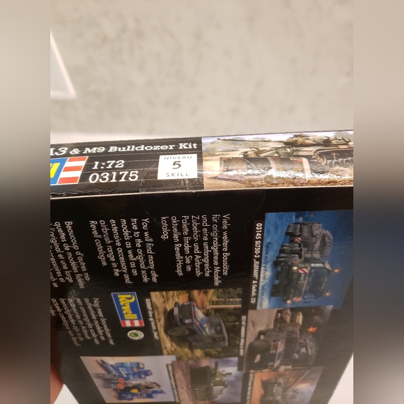 Revell M60 A3 and M9 Bulldozer Kit - Sealed box - Picture 6 of 7